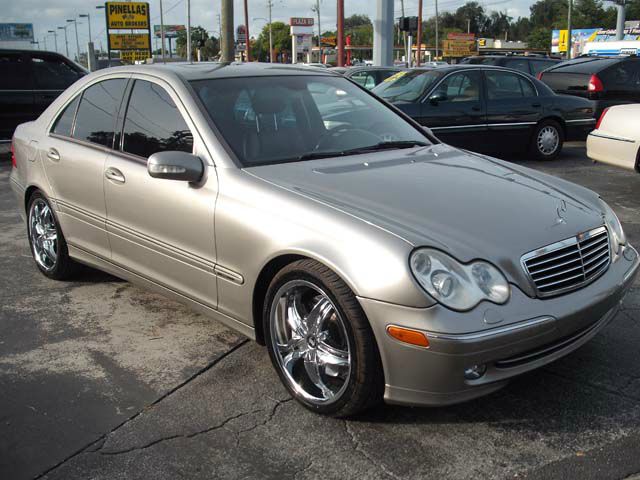 Mercedes-Benz C-Class 2004 photo 4