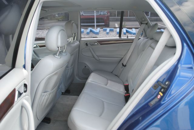 Mercedes-Benz C-Class 2004 photo 9
