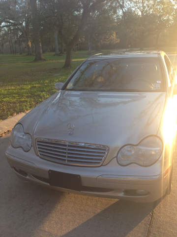 Mercedes-Benz C-Class E-350 Super Duty 158 WB DRW Sedan