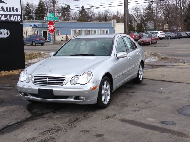 Mercedes-Benz C-Class 2004 photo 3