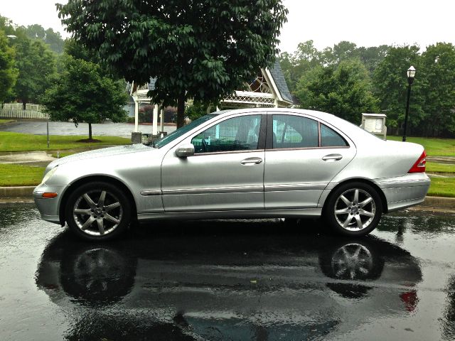 Mercedes-Benz C-Class 2004 photo 1