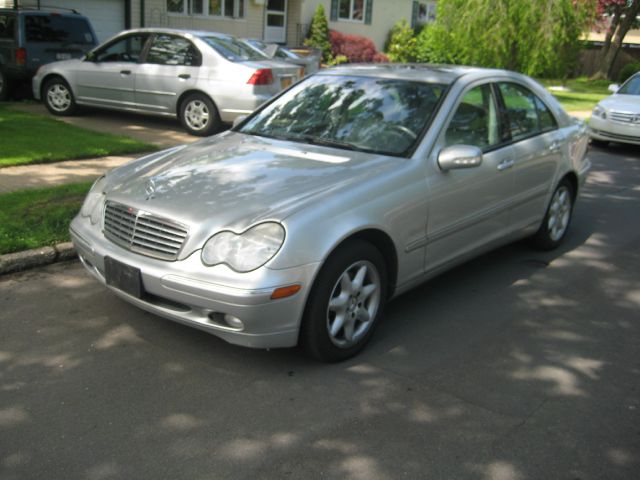 Mercedes-Benz C-Class 2004 photo 9