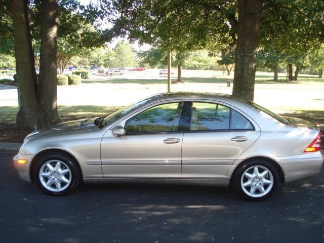Mercedes-Benz C-Class 2004 photo 1