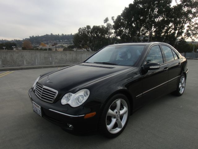 Mercedes-Benz C-Class 2004 photo 3