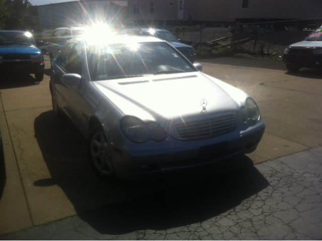 Mercedes-Benz C-Class E-350 Super Duty 158 WB DRW Sedan