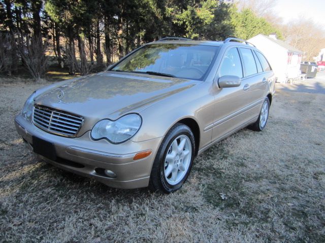 Mercedes-Benz C-Class 2004 photo 4