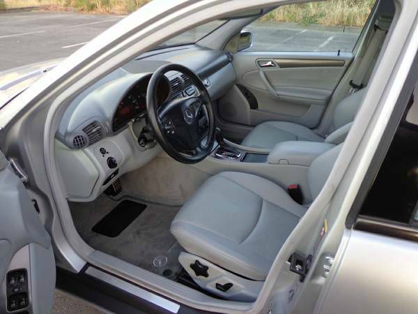 Mercedes-Benz C-Class 2004 photo 5