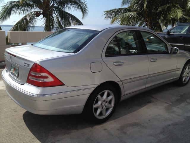 Mercedes-Benz C-Class E-350 Super Duty 158 WB DRW Sedan