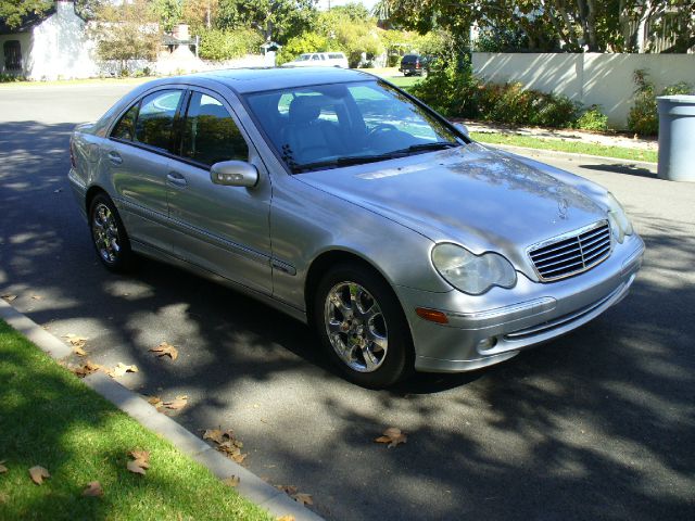 Mercedes-Benz C-Class 2004 photo 1