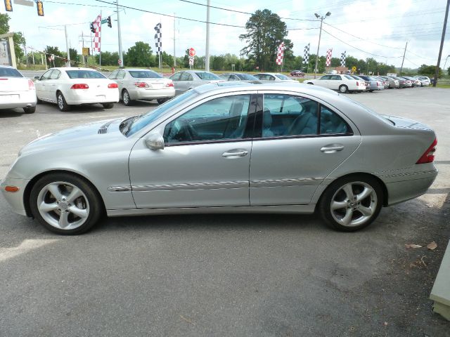 Mercedes-Benz C-Class 2004 photo 13