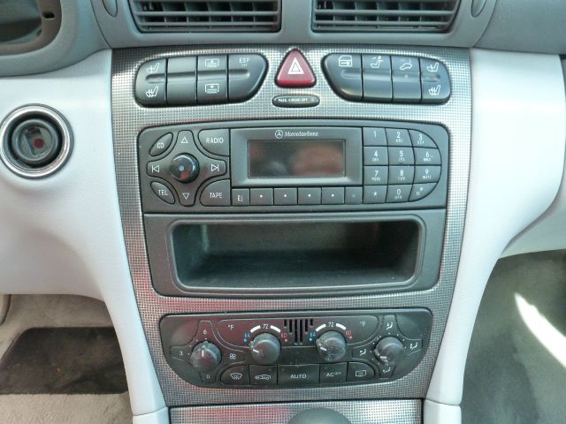 Mercedes-Benz C-Class 2004 photo 24