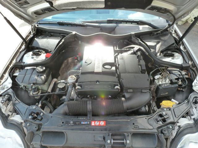 Mercedes-Benz C-Class 2004 photo 25