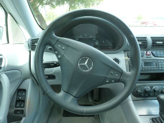 Mercedes-Benz C-Class 2004 photo 6