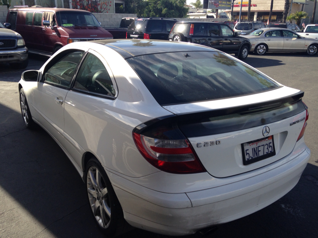 Mercedes-Benz C-Class 1994 Toyota DX Coupe