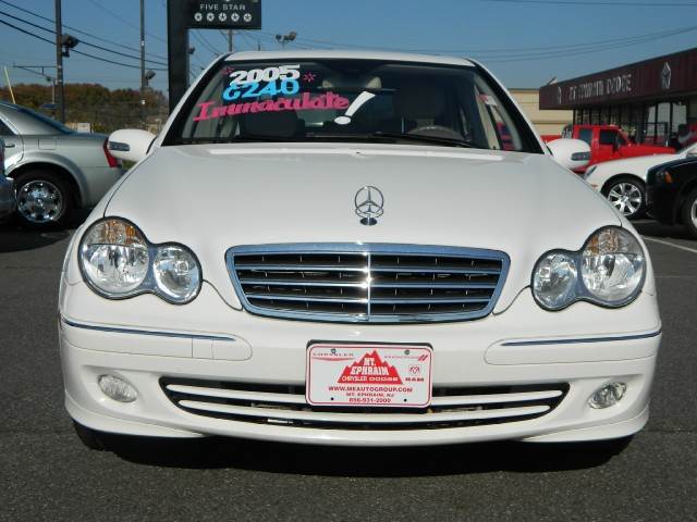 Mercedes-Benz C-Class 2005 photo 1
