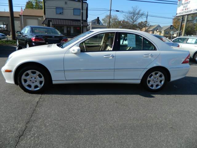 Mercedes-Benz C-Class 2005 photo 3