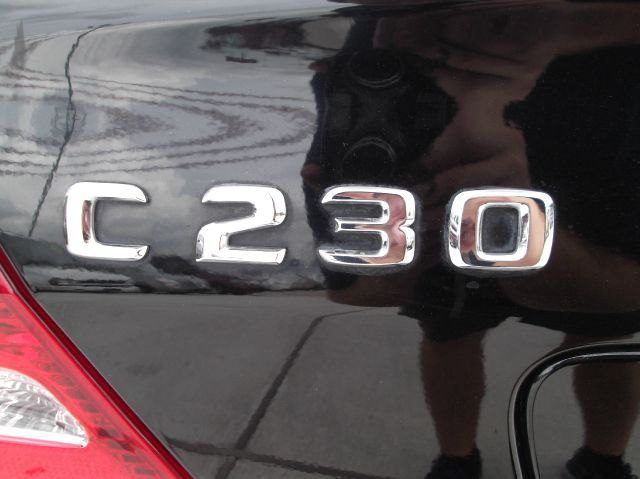 Mercedes-Benz C-Class 2005 photo 10