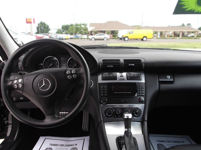 Mercedes-Benz C-Class 2005 photo 13