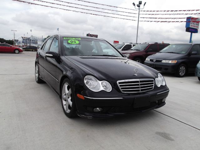 Mercedes-Benz C-Class 2005 photo 17