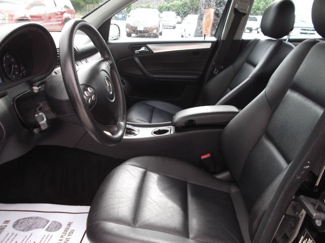 Mercedes-Benz C-Class 2005 photo 4