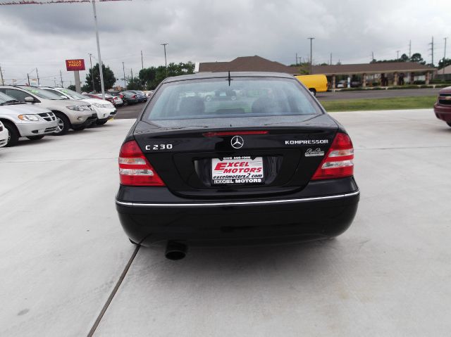 Mercedes-Benz C-Class 2005 photo 9