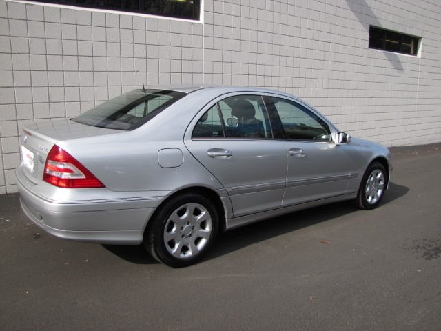 Mercedes-Benz C-Class 2005 photo 4