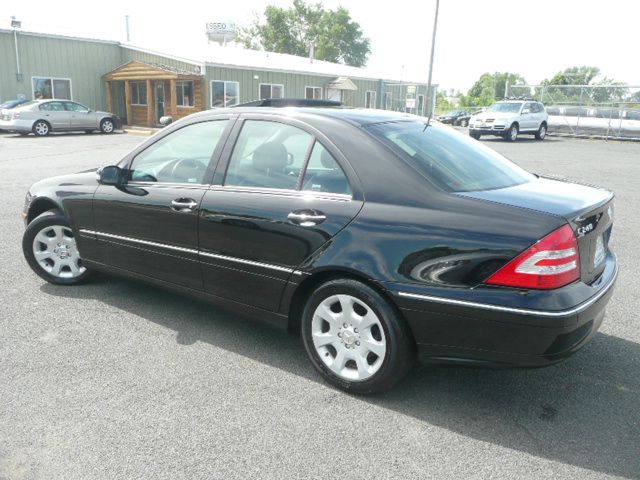 Mercedes-Benz C-Class LTZ Sport Utility Pickup 4D 5 1/4 Ft Sedan