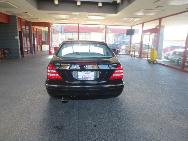 Mercedes-Benz C-Class 2005 photo 3