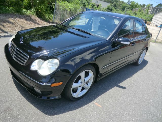 Mercedes-Benz C-Class 2005 photo 4