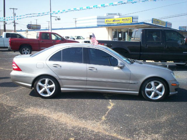 Mercedes-Benz C-Class 2005 photo 2