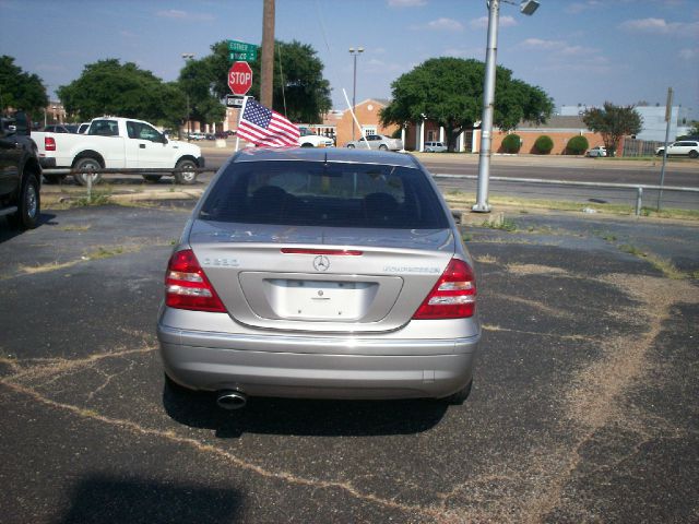 Mercedes-Benz C-Class 2005 photo 3