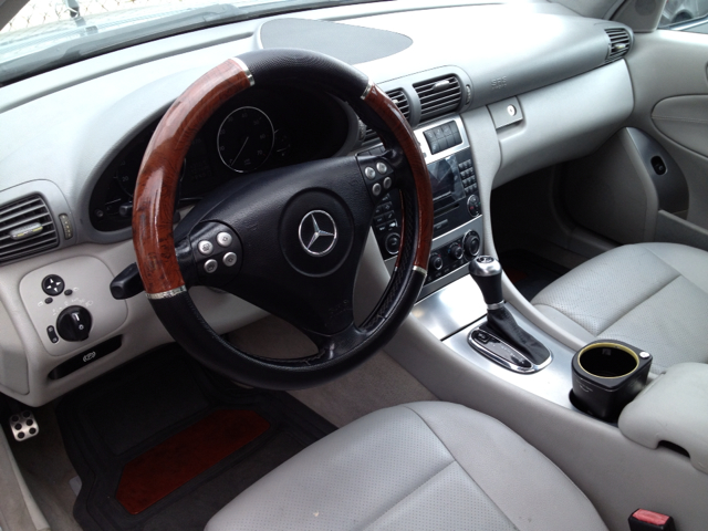 Mercedes-Benz C-Class 2005 photo 4