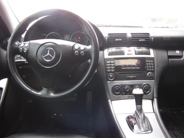 Mercedes-Benz C-Class 2005 photo 4