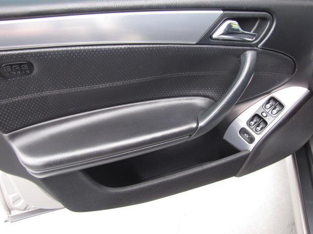 Mercedes-Benz C-Class 2005 photo 9