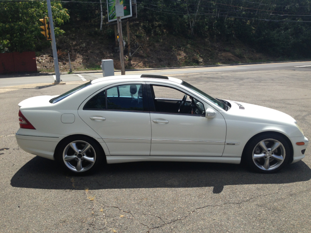 Mercedes-Benz C-Class 2005 photo 1
