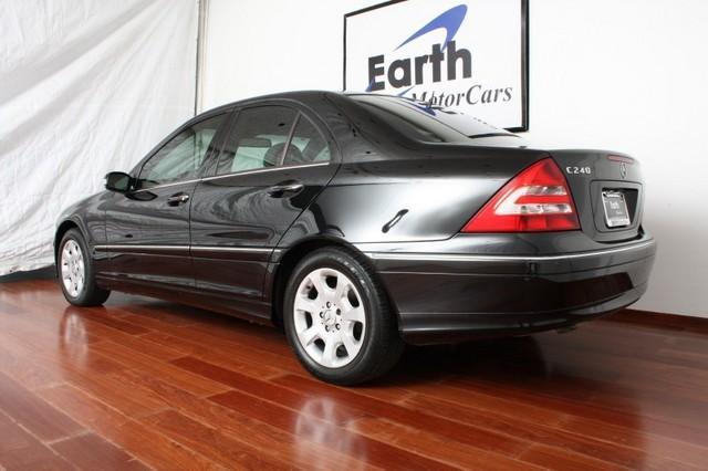 Mercedes-Benz C-Class 2005 photo 2