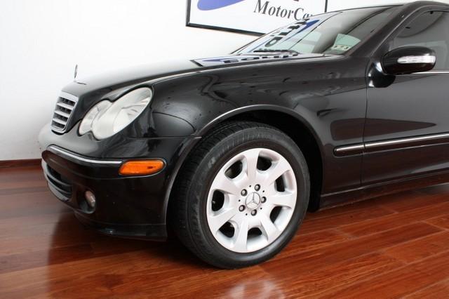 Mercedes-Benz C-Class 2005 photo 3