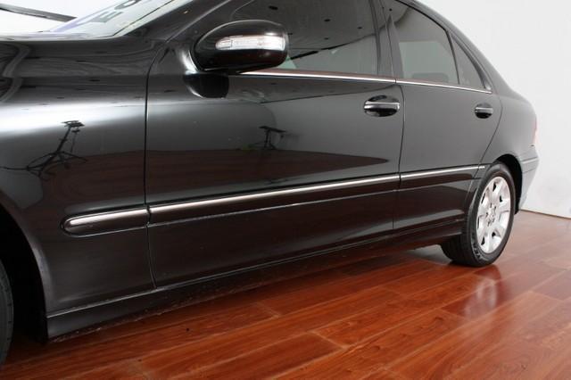 Mercedes-Benz C-Class 2005 photo 4