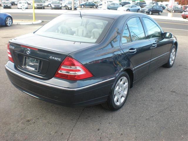 Mercedes-Benz C-Class 2005 photo 3