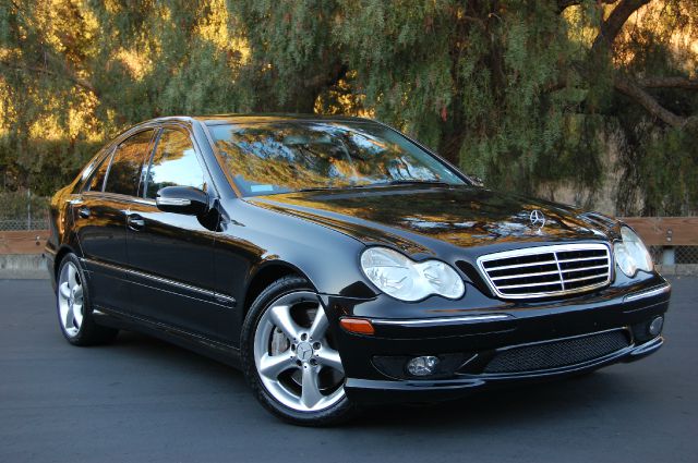 Mercedes-Benz C-Class 5DR 4WD CREW CA Sedan