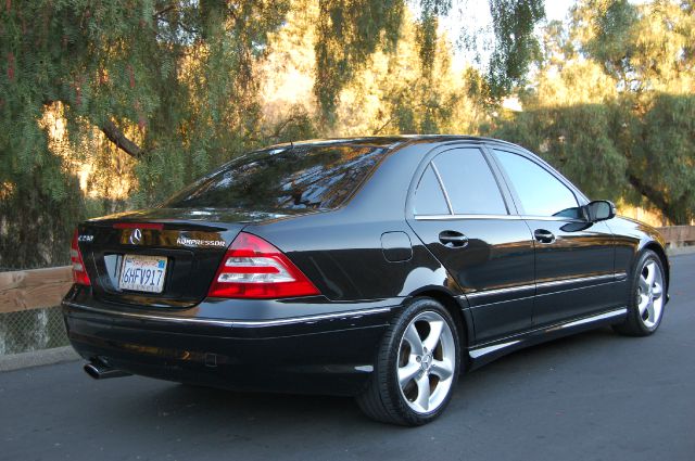 Mercedes-Benz C-Class 2005 photo 2