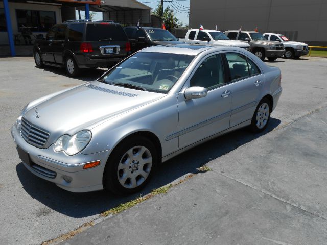 Mercedes-Benz C-Class 2005 photo 1