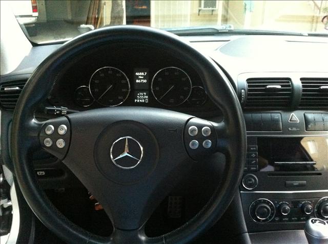 Mercedes-Benz C-Class 2005 photo 3