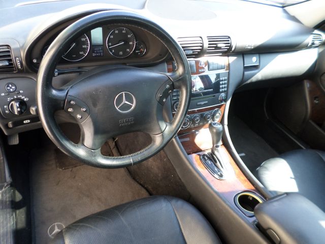 Mercedes-Benz C-Class 2005 photo 20