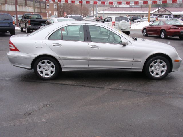 Mercedes-Benz C-Class 2005 photo 1