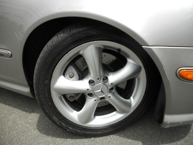 Mercedes-Benz C-Class 2005 photo 2