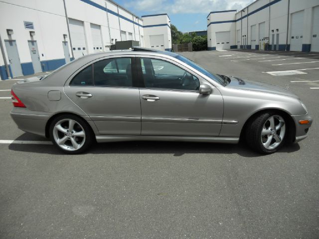 Mercedes-Benz C-Class 2005 photo 3
