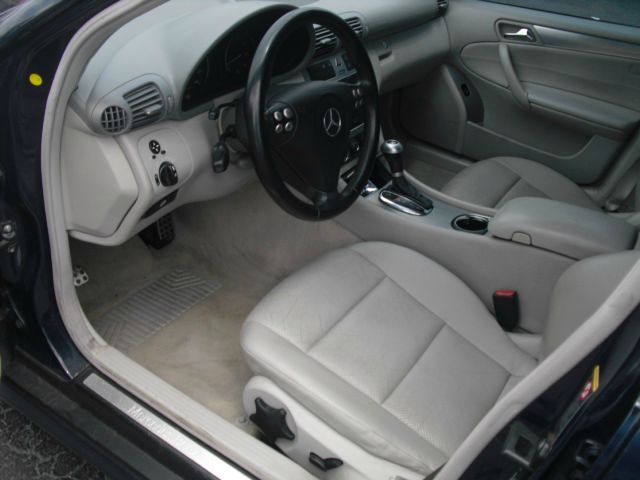 Mercedes-Benz C-Class 2005 photo 3