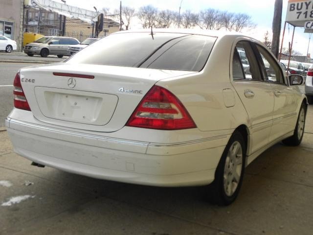 Mercedes-Benz C-Class 2005 photo 3