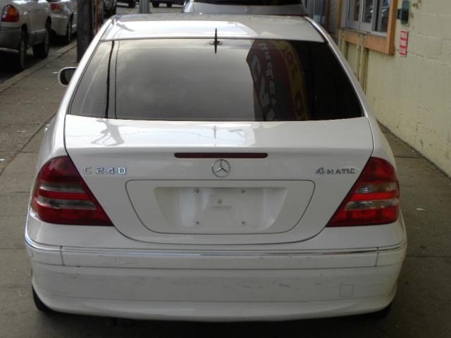 Mercedes-Benz C-Class 2005 photo 4